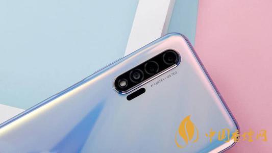 華為手機銷量或跌八成！華為手機是否會降價？