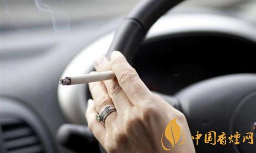 車內(nèi)抽煙更易致癌，車內(nèi)二手煙讓車受傷