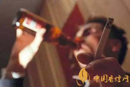 長期吸煙的危害 長期抽煙會(huì)猝死！